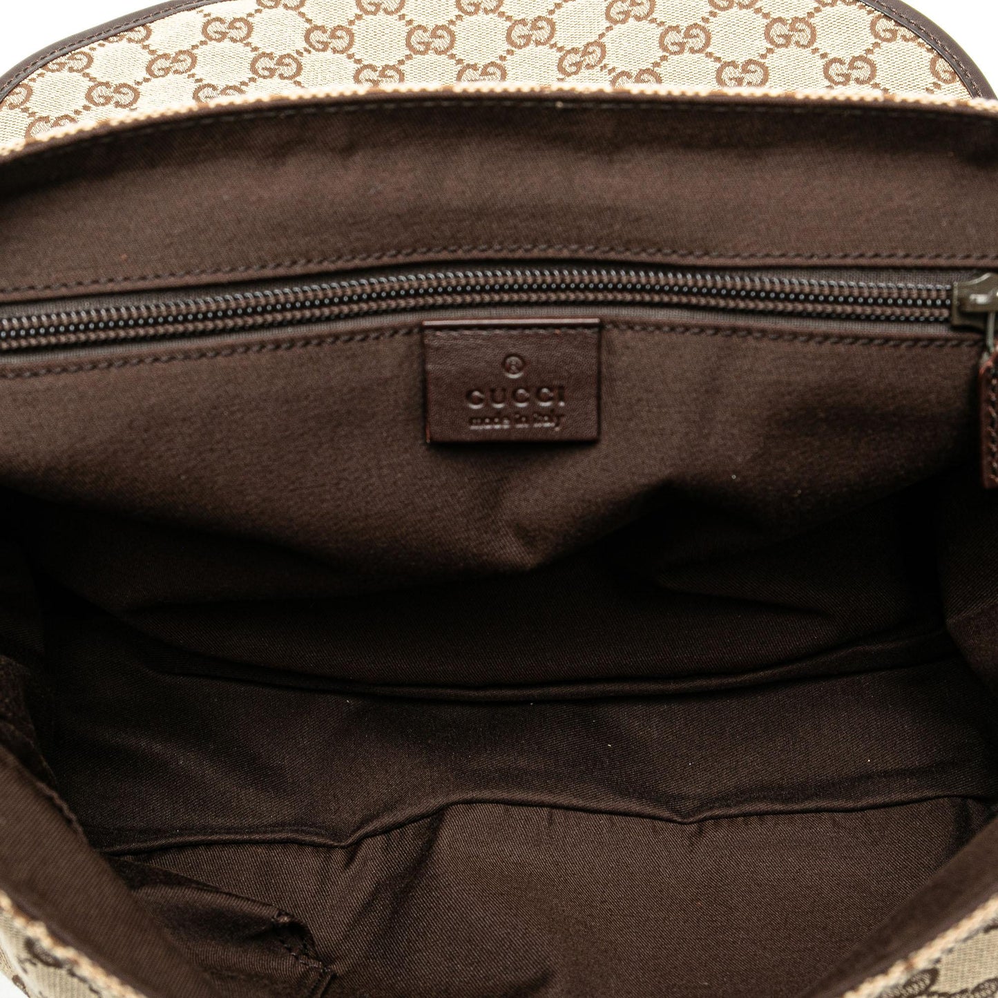 Gucci GG Canvas Crossbody (KrcAr7)