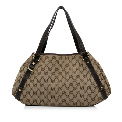Gucci GG Canvas Pelham Shoulder Bag (YBXEJw)