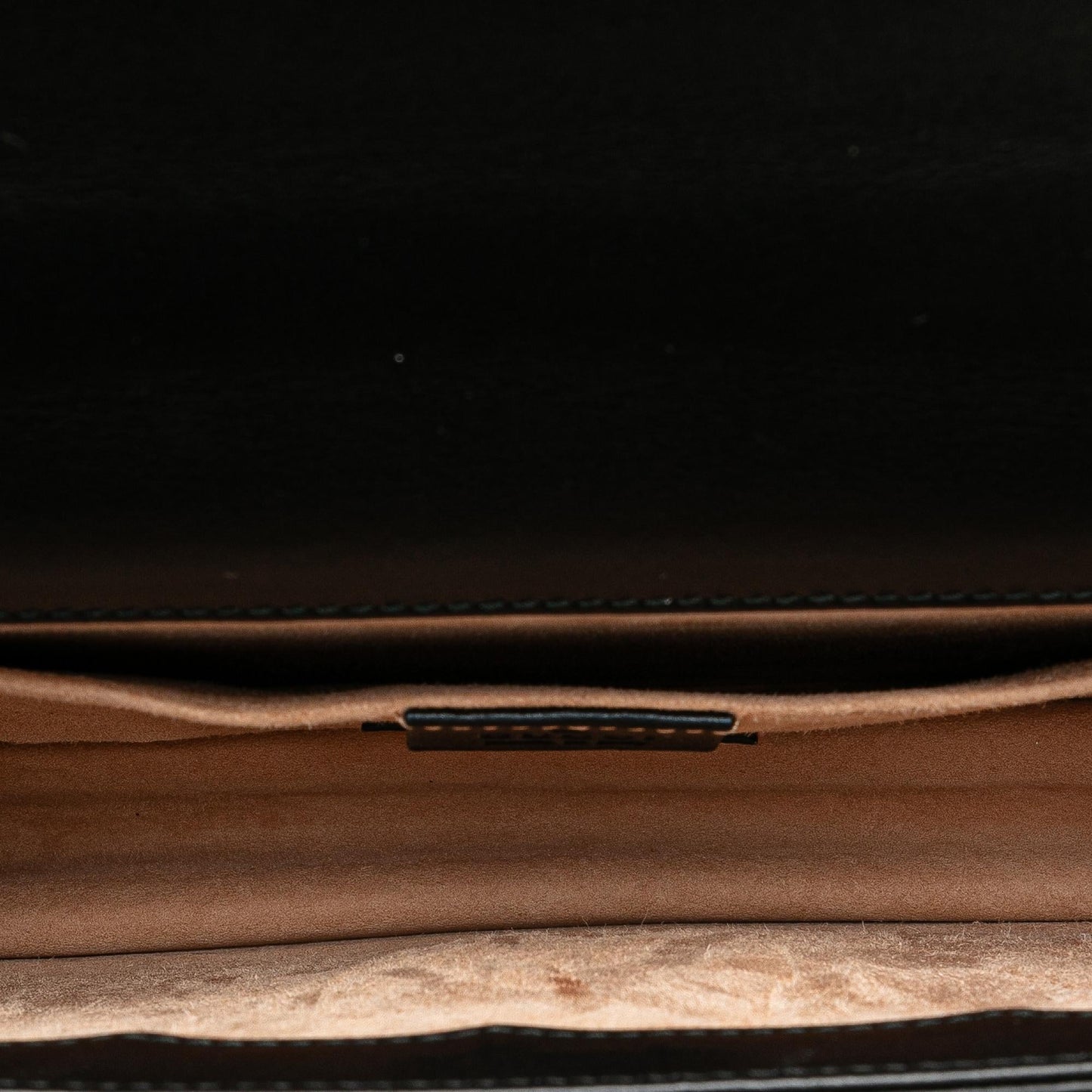 Gucci GG Marmont Leather Ribbon Crossbody (8Fv04O)