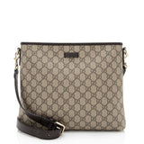 Gucci GG Supreme Classic Flat Medium Messenger Bag (SHF-z1jpvQ)