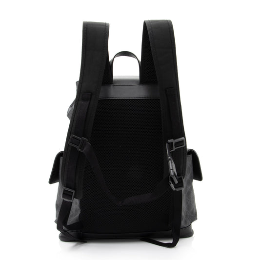 Gucci GG Supreme Medium Flap Backpack (SHF-FgH5FO)