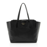 Gucci Leather Swing Medium Tote (SHF-b8kgN9)