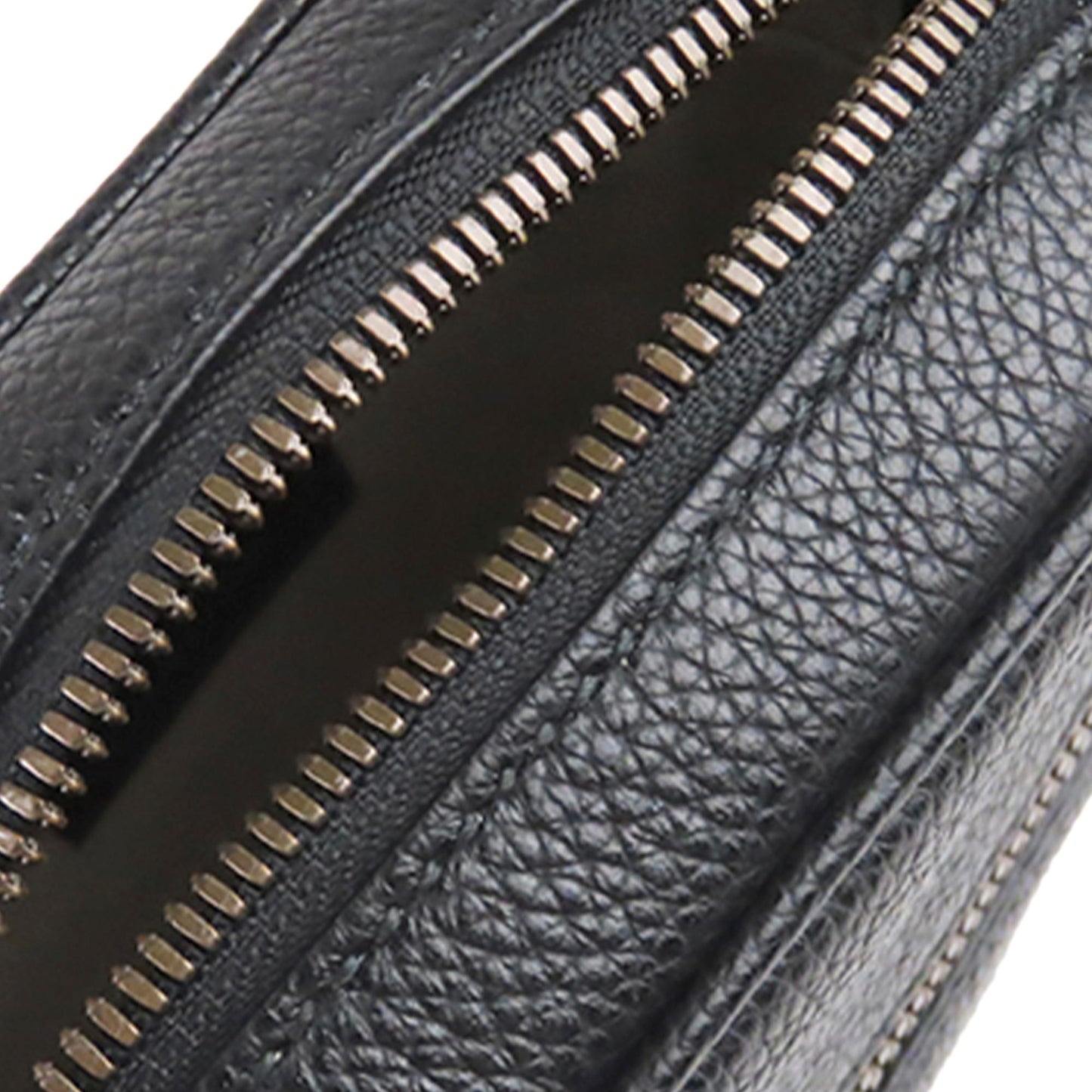 Gucci Logo Leather Crossbody Bag (34815)