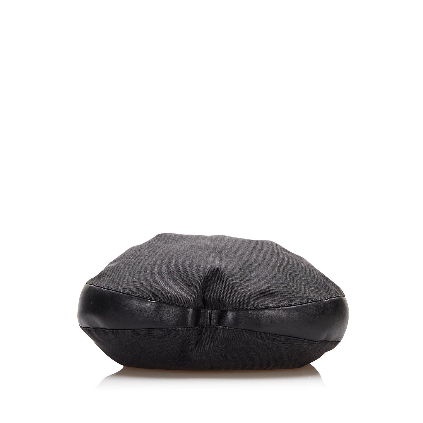 Gucci Nylon Drawstring Hobo Bag (wMVys5)