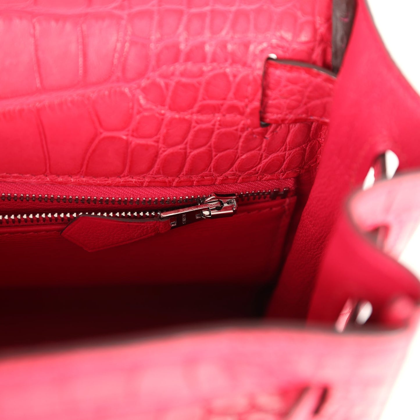 Hermes Kelly Retourne 28 Rose Extreme Matte Alligator Palladium Hardware