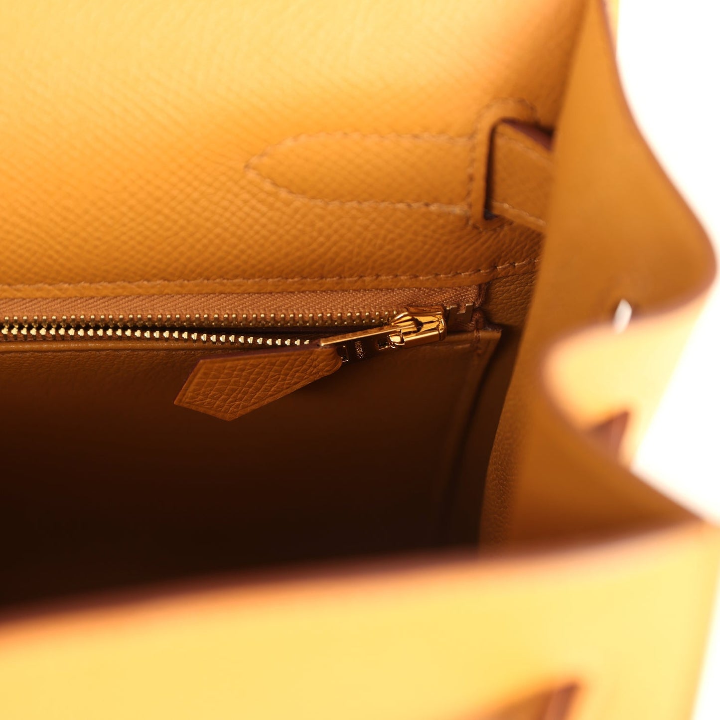 Hermes Kelly Sellier 32 Sesame Epsom Gold Hardware