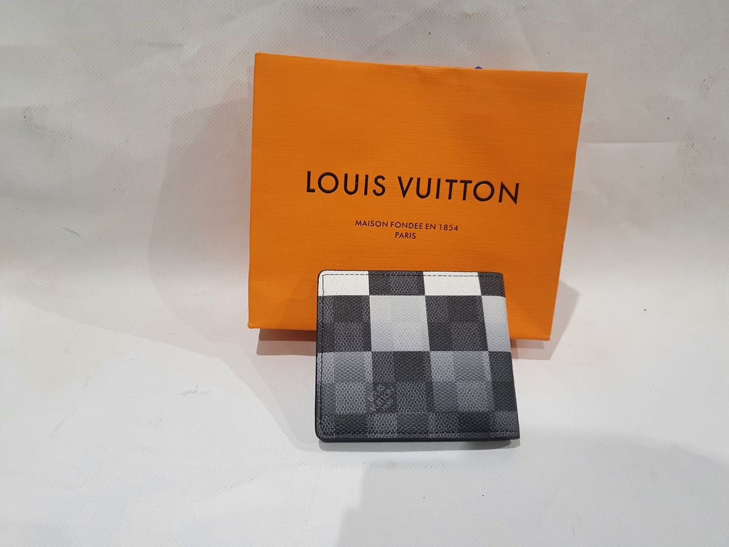 Louis Vuitton Wallet (Men)