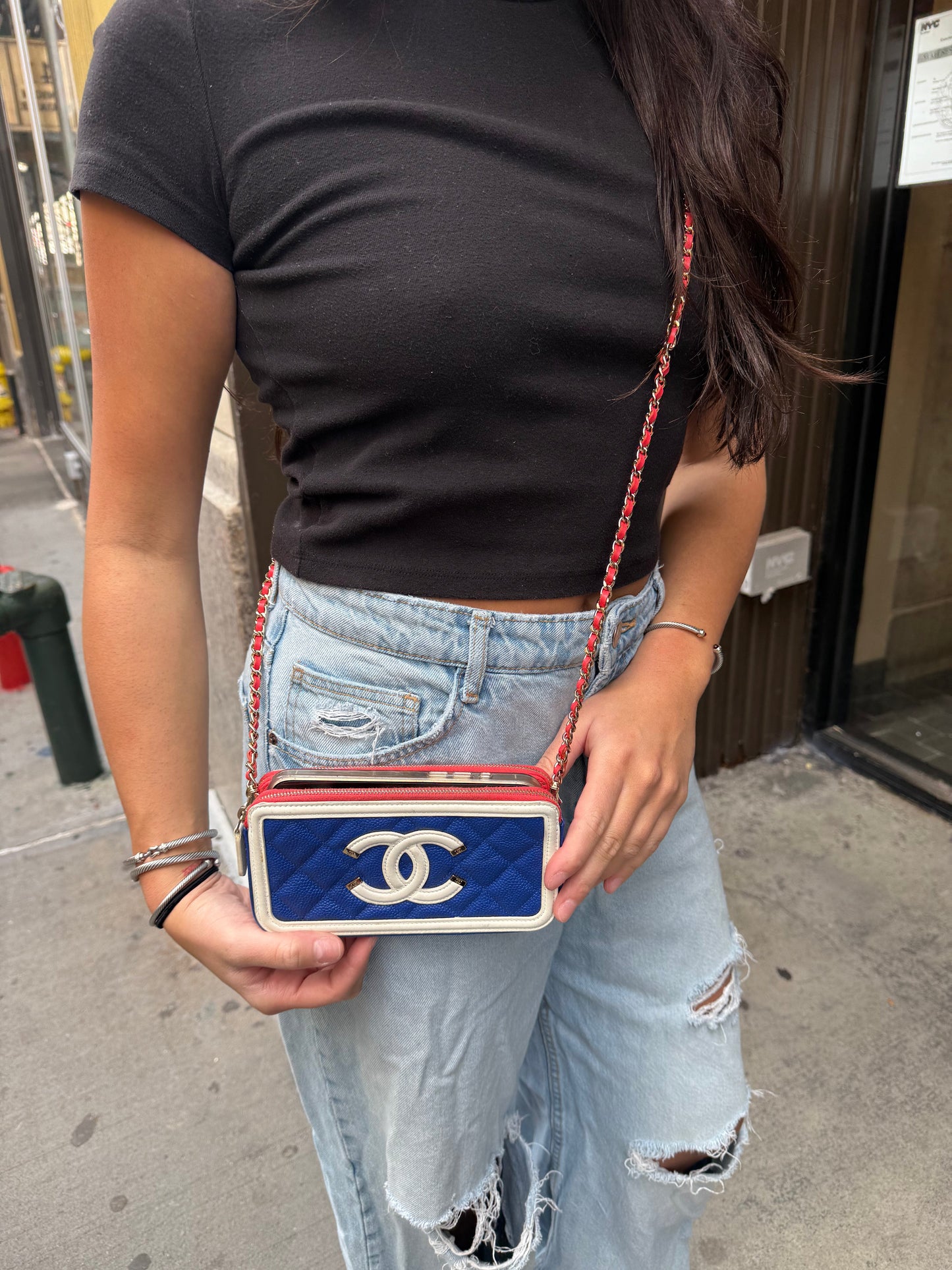 Chanel 2019 Caviar Quilted CC Filigree Clutch on Chain
