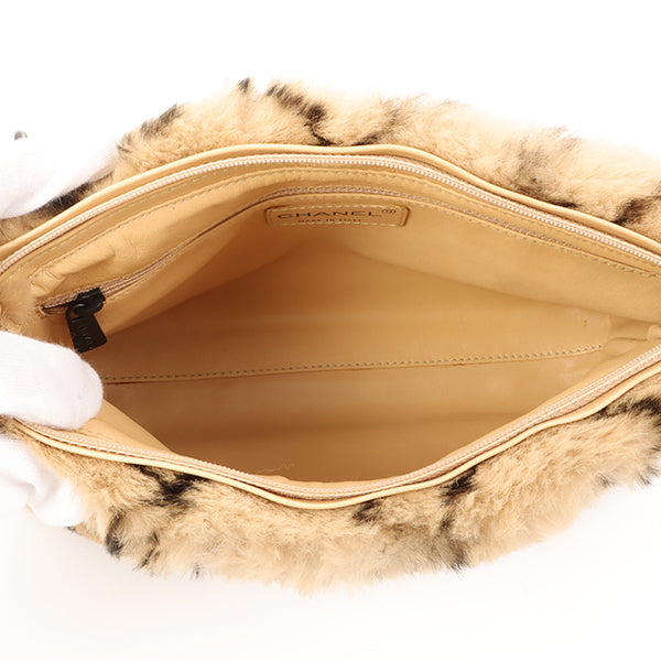Chanel Around 2000 Made Lapin Fur Cc Mark Plate Chain Bag Beige