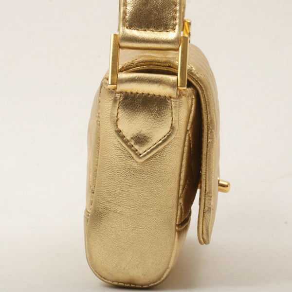 Chanel Around 1990 Made Design Stitchturn-Lock Shoulder Bag Gold