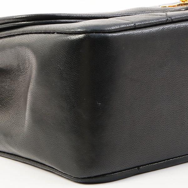 Chanel Around 1992 Made Edge Design Flap Turn-Lock Chain Bag Black