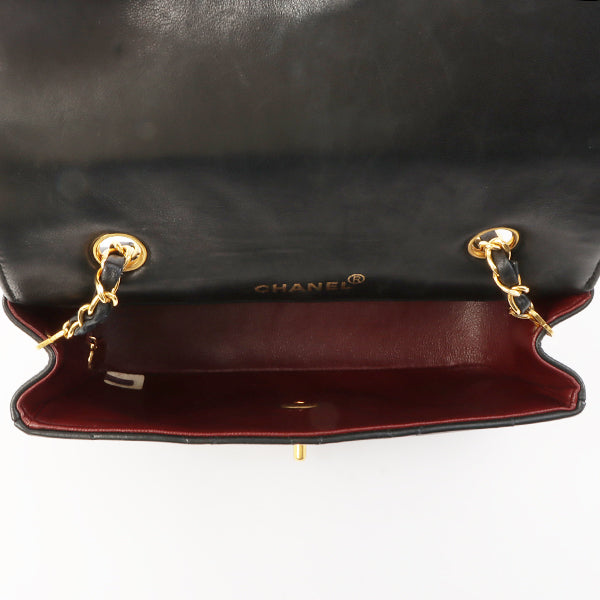 Chanel Around 1992 Made Edge Design Flap Turn-Lock Chain Bag Black