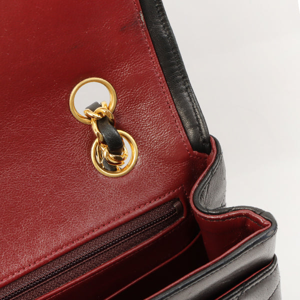 Chanel Around 1990 Made Design Flap Turn-Lock Chain Bag Black
