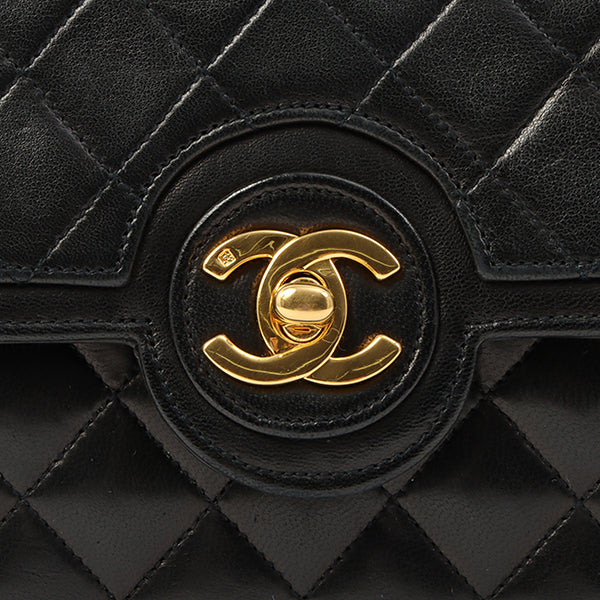 Chanel Around 1990 Made Design Flap Turn-Lock Chain Bag Black