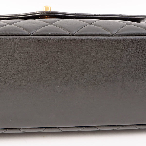 Chanel Around 1997 Made V Flap Turn-Lock Handle Bag Black