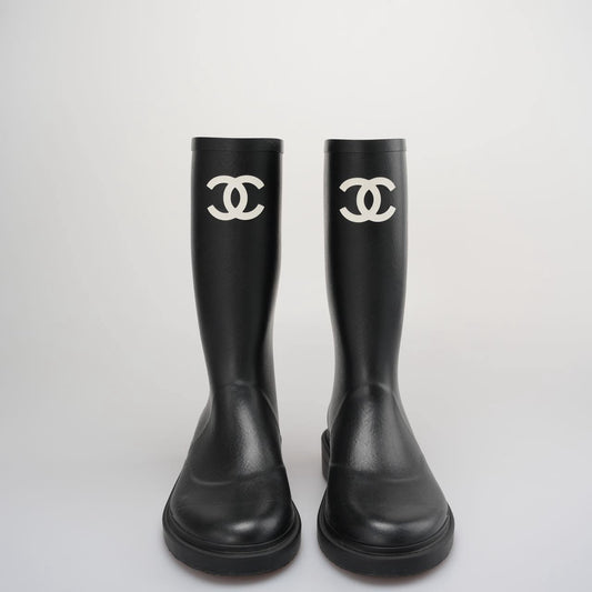 Chanel Classic Rain Boots in Black and White With CC Logo Size 39q