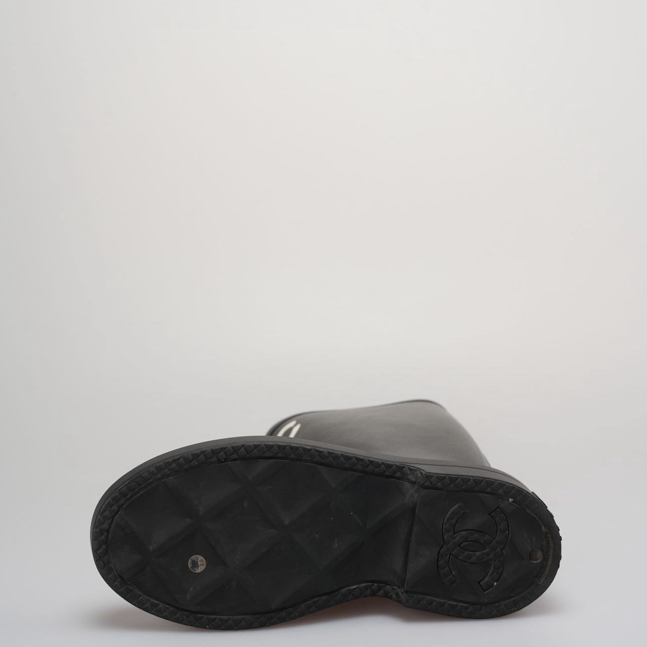 Chanel Classic Rain Boots in Black and White With CC Logo Size 39q