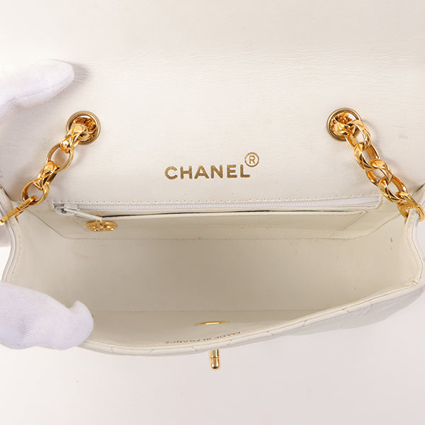 Chanel Around 1992 Made Edge Design Flap Turn-Lock Bijou Chain Bag White
