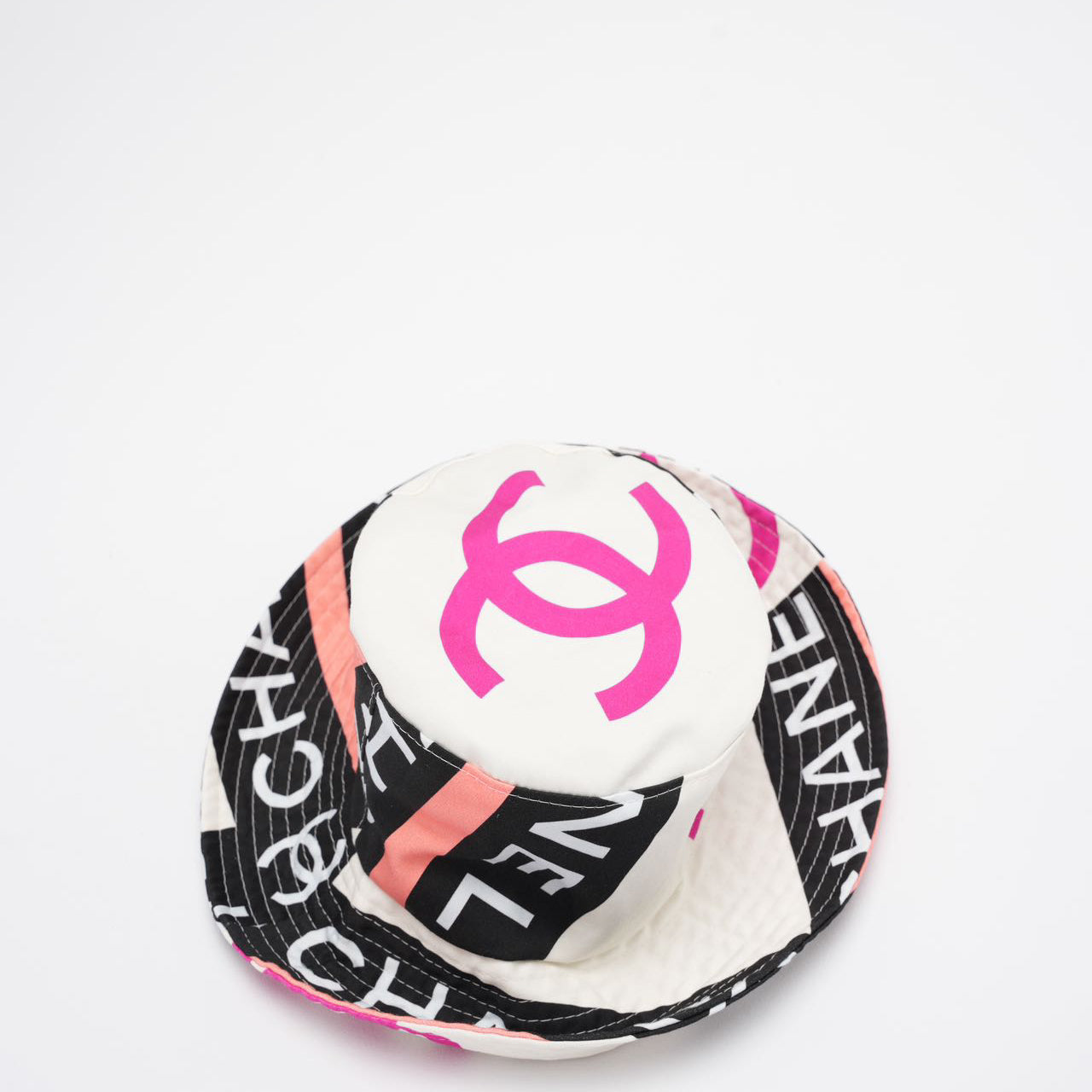 Chanel Cotton Logo Cloche Hat Bucket Hat Ecru / Black / Pink