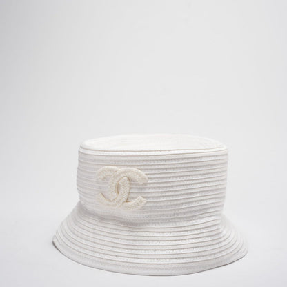 Chanel CC Bucket Hat Cap in Cream White Size 55cm Stoff Cc