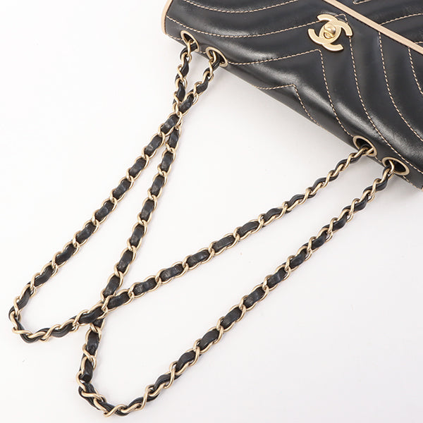 Chanel Around 2003 Made Bicolor Straight Flap Turn-Lock Chain Bag Black/Beige