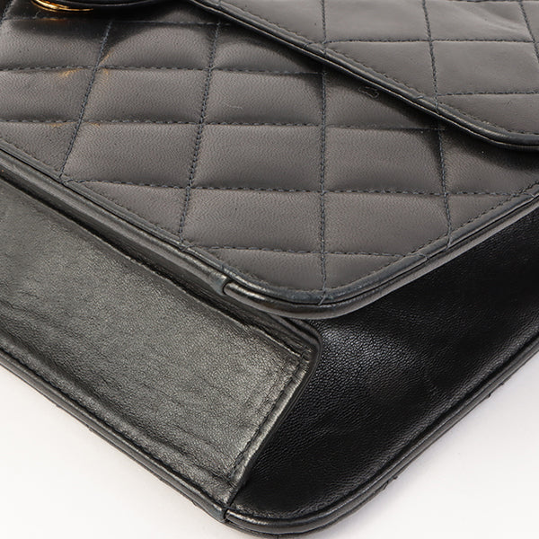 Chanel Around 2002 Made Turn-Lock Chain Bag Black