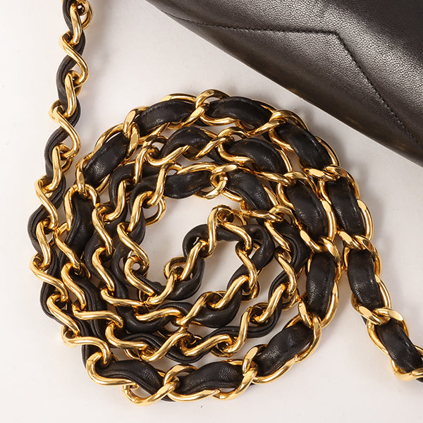 CHANEL Around 1995 Made Chevron Stitch V Flap Turn-Lock Chain Bag Black