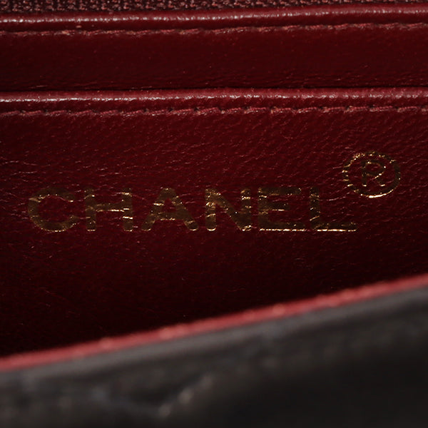 CHANEL Around 1995 Made Chevron Stitch V Flap Turn-Lock Chain Bag Black