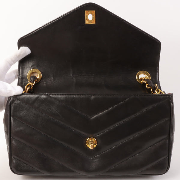 CHANEL Around 1995 Made Chevron Stitch V Flap Turn-Lock Chain Bag Black