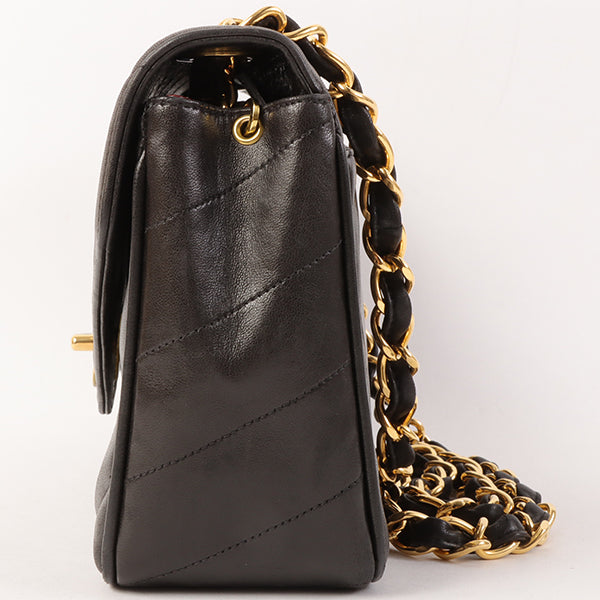 CHANEL Around 1995 Made Chevron Stitch V Flap Turn-Lock Chain Bag Black