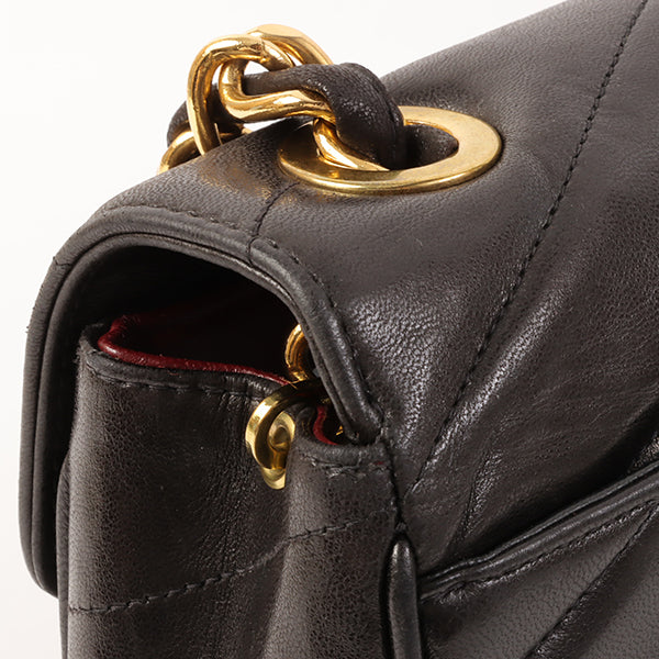 CHANEL Around 1995 Made Chevron Stitch V Flap Turn-Lock Chain Bag Black