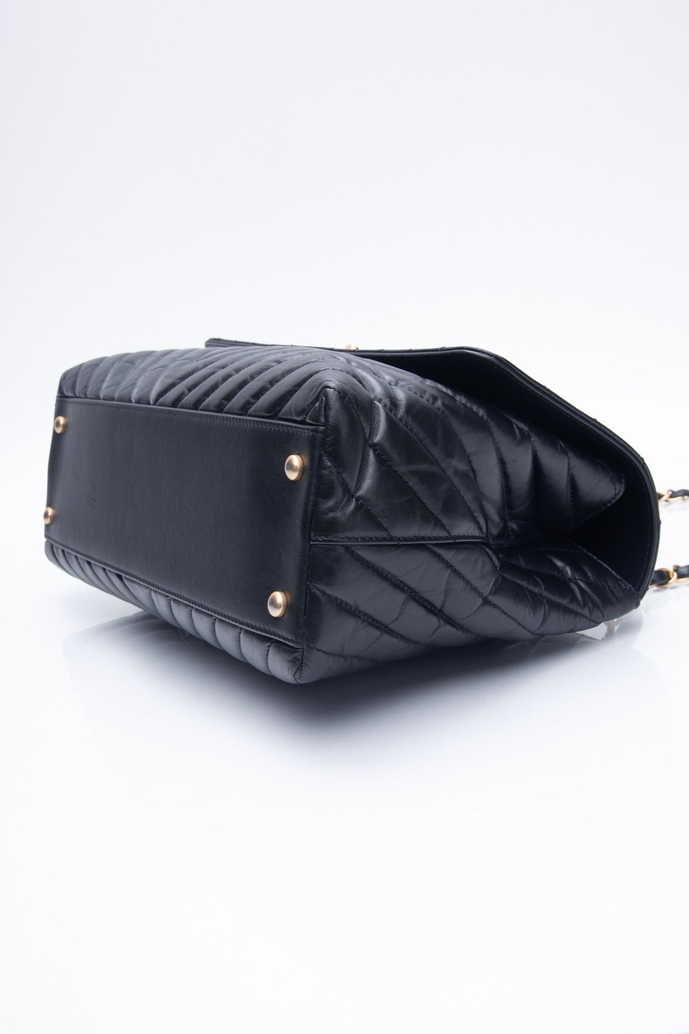 CHANEL Black Chevron Quilted Medium Coco Handle Flap Bag