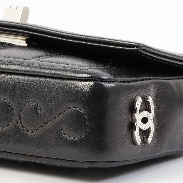 Chanel Around 2000 Made Chocolate Bar 2.55 Mini Chain Bag Black