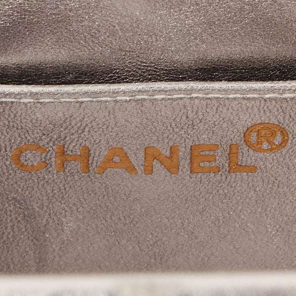 Chanel Around 1997 Made Turn-Lock Metal Clasp Chain Bag Silver