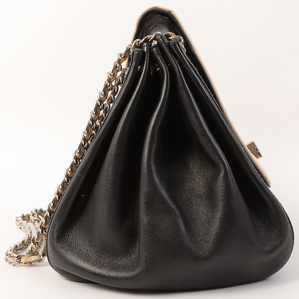 Chanel Around 2001 Made Patent Leather Comby Chocobar 2.55 Chain Bag Beige/Black