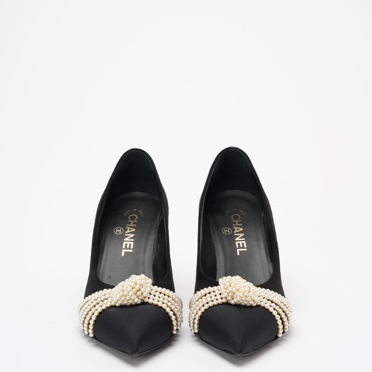 Chanel Black Suede Pearl Grosgrain Pumps size 38½
