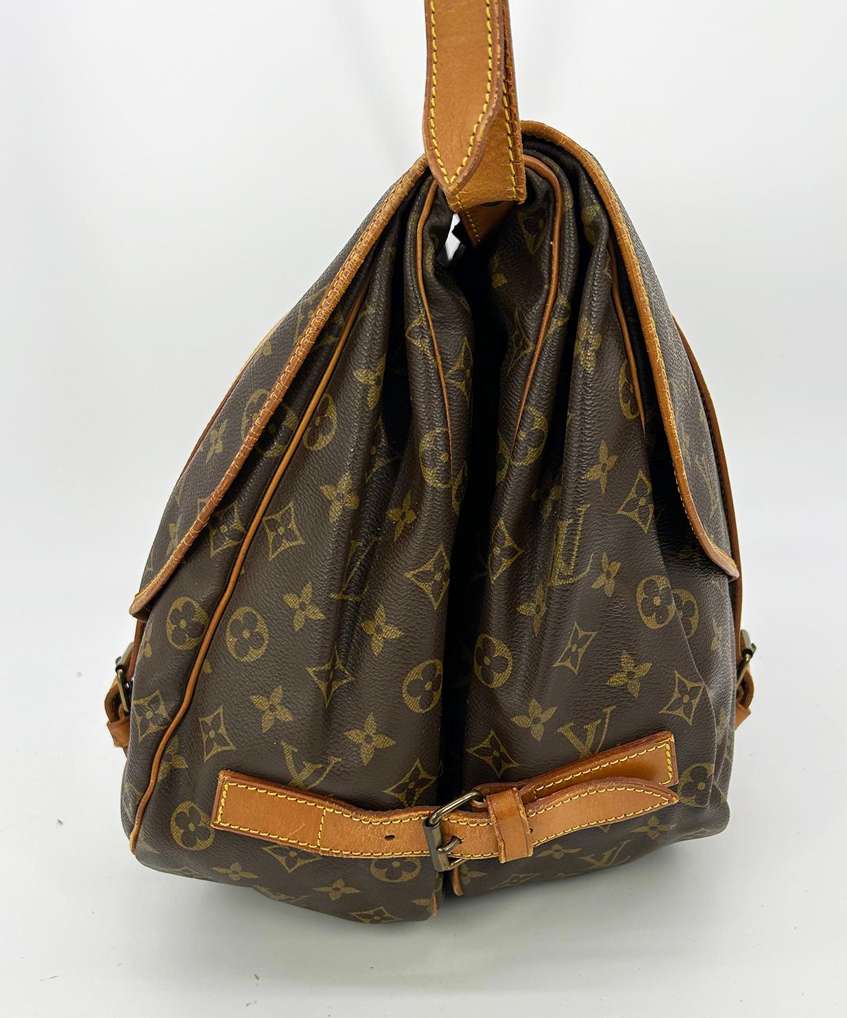 LOUIS VUITTON   Monogram Samur 43 Messenger Shoulder Bag