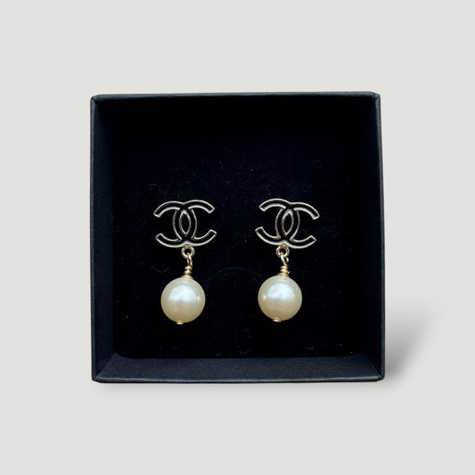 CHANEL EARRINGS | PEARLS