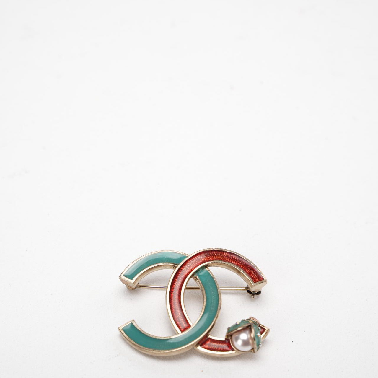 Chanel CC Logo Brooch Red and Green