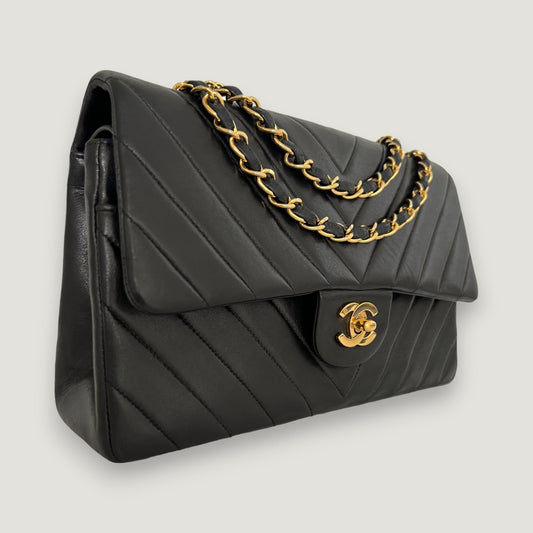 CHANEL CLASSIC MEDIUM BAG