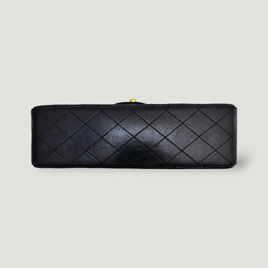 CHANEL CLASSIC MEDIUM BAG