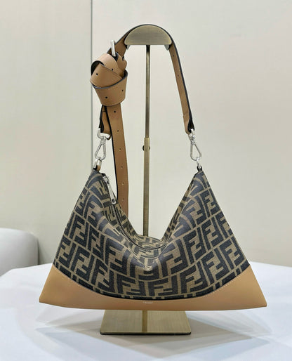 FF289 Fendi After Messenger / 13.1x9inch / HIGHEST QUALITY VERSION