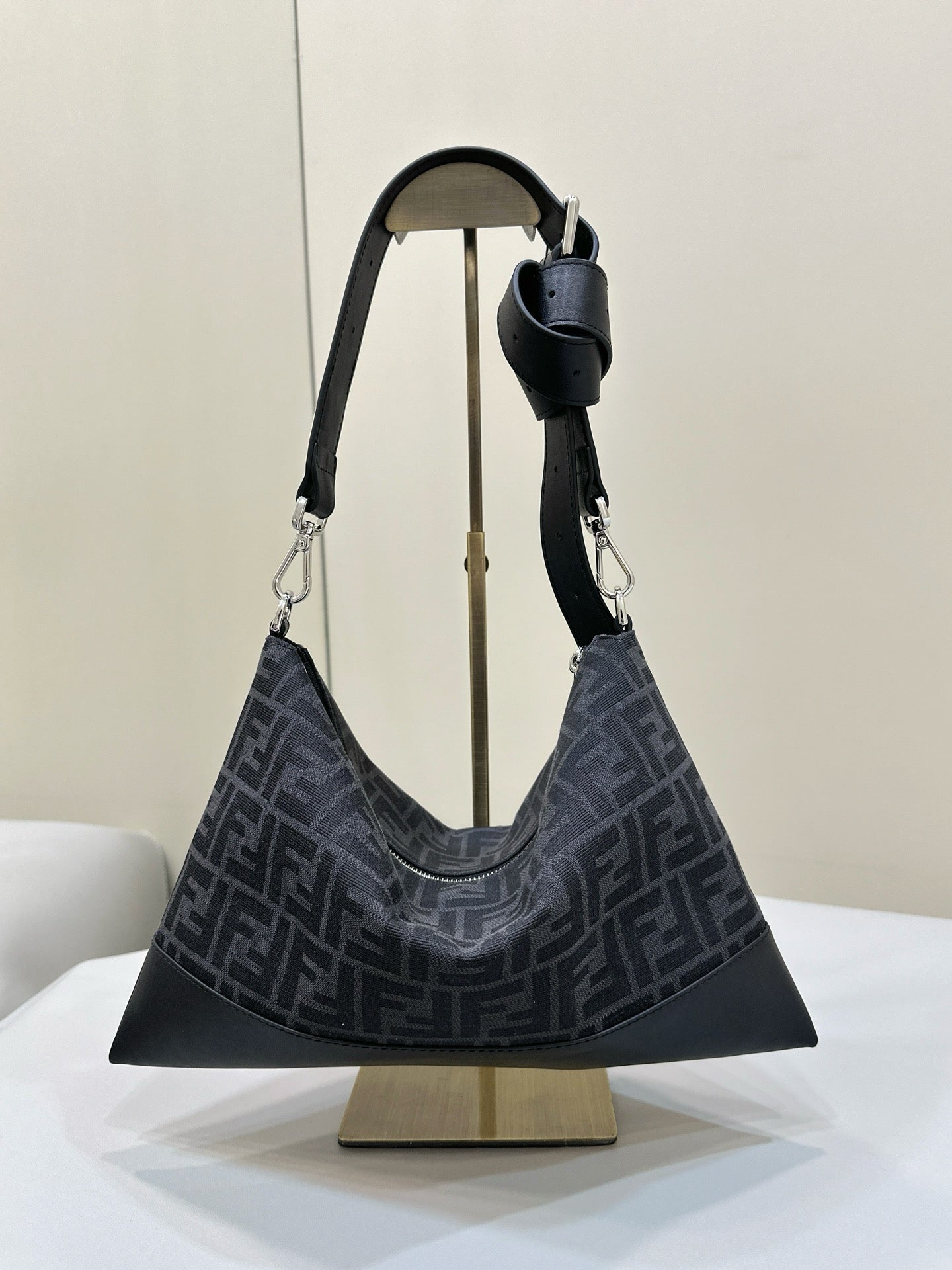 FF290 Fendi After Messenger / 13.1x9inch / HIGHEST QUALITY VERSION