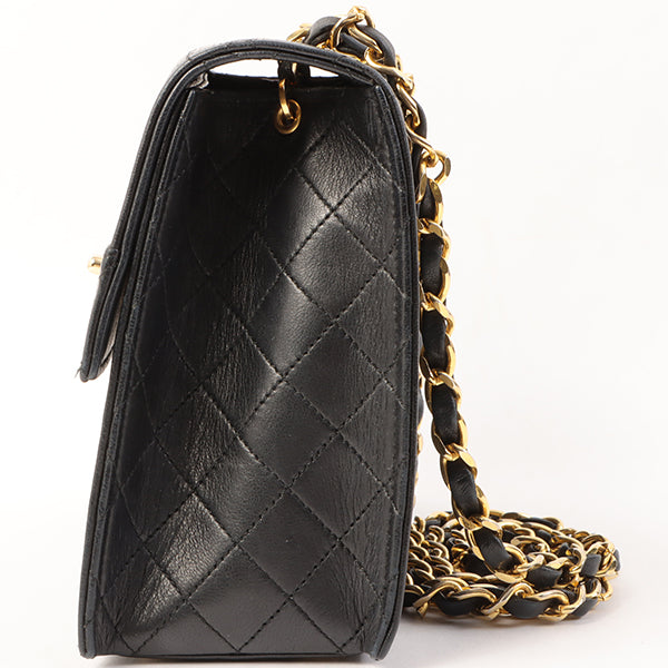 Chanel Around 1992 Made Design Flap Turn-Lock Chain Bag Black