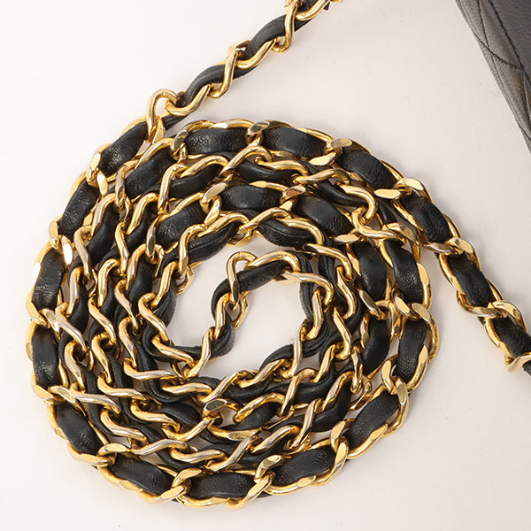 Chanel Around 1992 Made Design Flap Turn-Lock Chain Bag Black