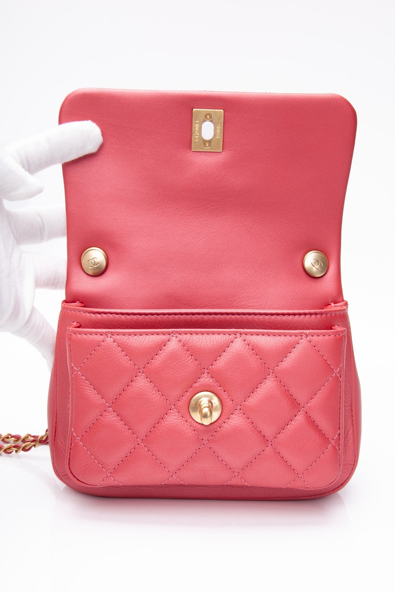 CHANEL Dark Pink Diamond Quilted Metallic Calfskin Mini Business Affinity (New)