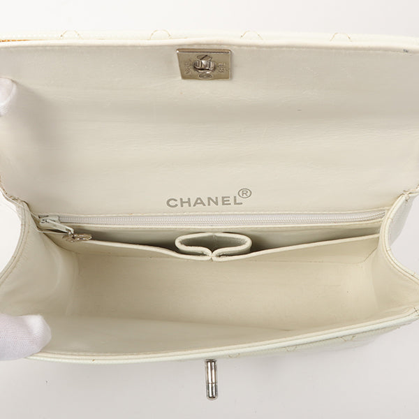 Chanel Around 1996 Made Pvc Turn-Lock Plastic Chain Handbag White