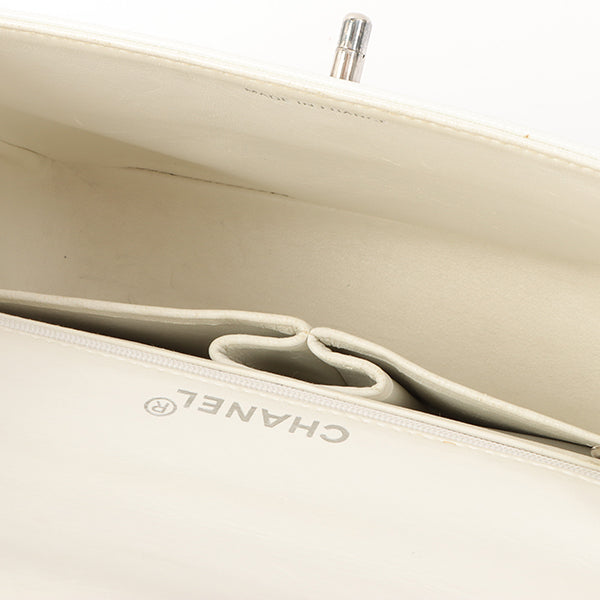 Chanel Around 1996 Made Pvc Turn-Lock Plastic Chain Handbag White