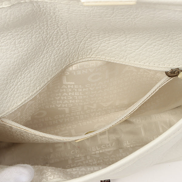 Chanel Around 2003 Made Chain Design Flap 2.55 Button Shoulder Bag White