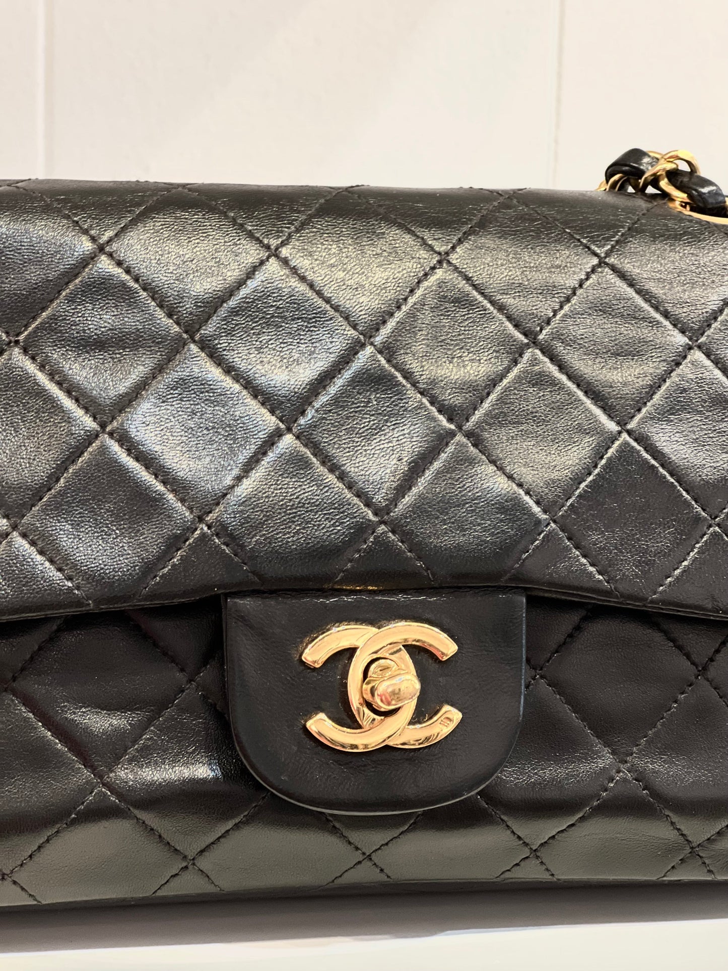 CHANEL   Flap Medium Bag